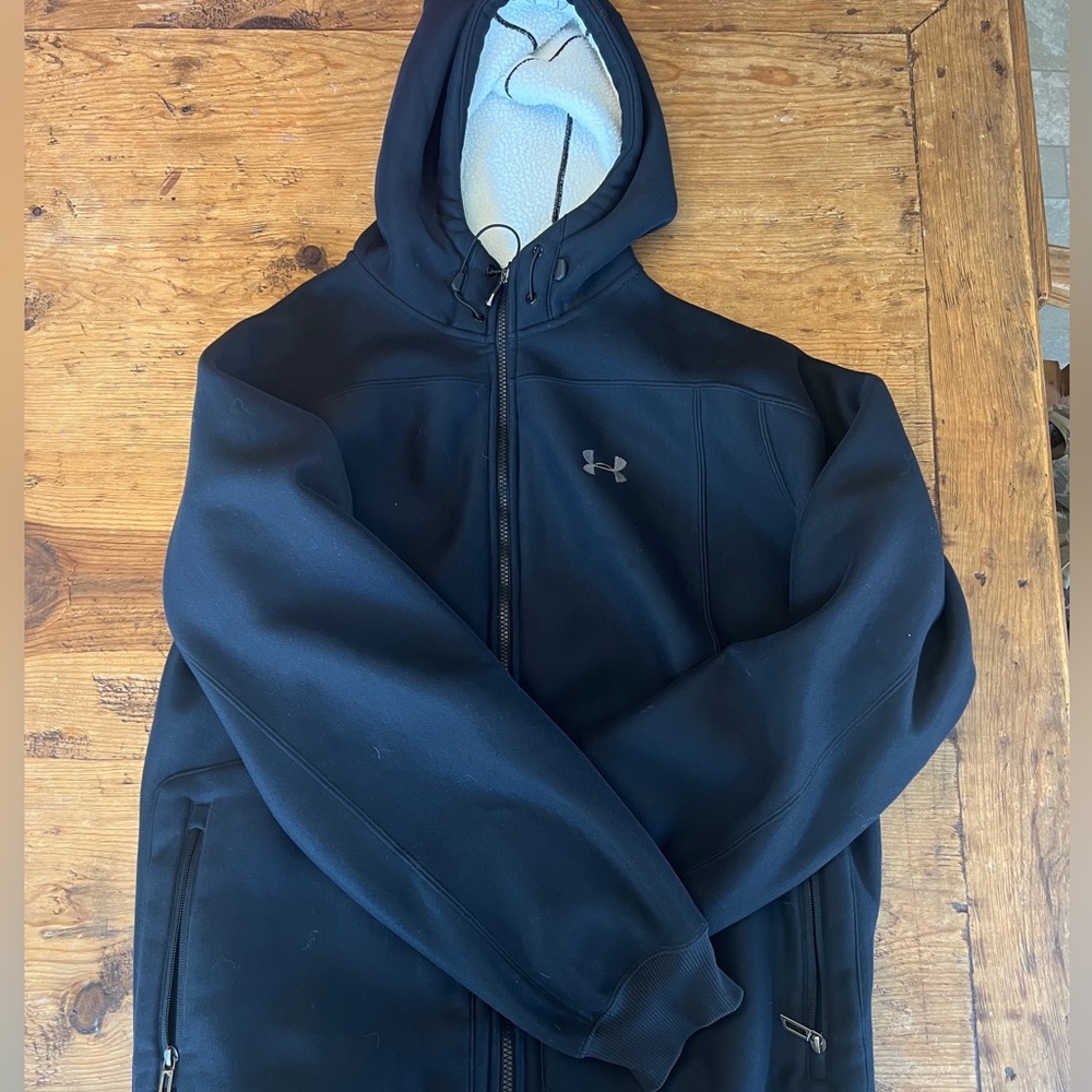 UA men’s fleece lined full zip hoodie black XL lightly used 100% condition.